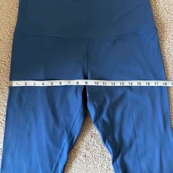 LULULEMON PELOTON WUNDER UNDER LEGGINGS. - Picture 13 of 15